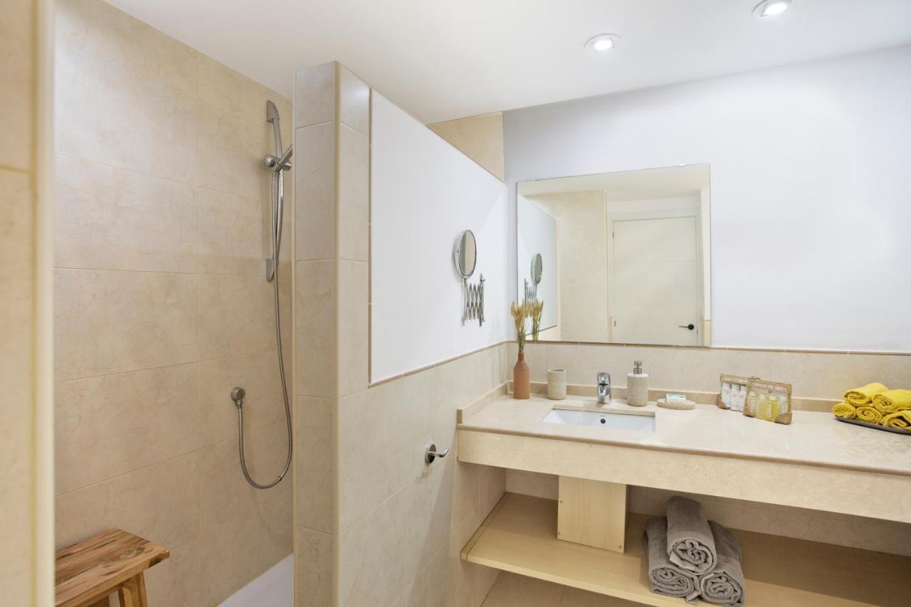 Beachfront Luxury Complex With Tropical Gardens & Pools Apartamento Marbella